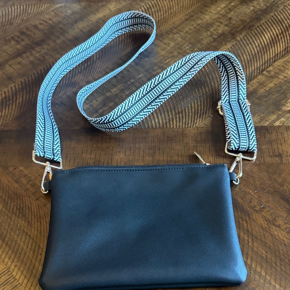 Viv&Lou Stylish Black Crossbody Bag